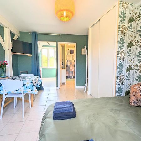 Studio Silhem Saint-Germain-les-Belles Exterior photo